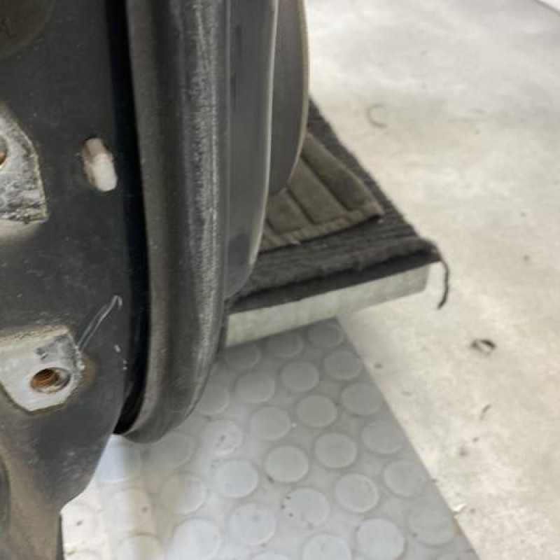 Porte avant droit SUZUKI SWIFT 3 Photo n°4