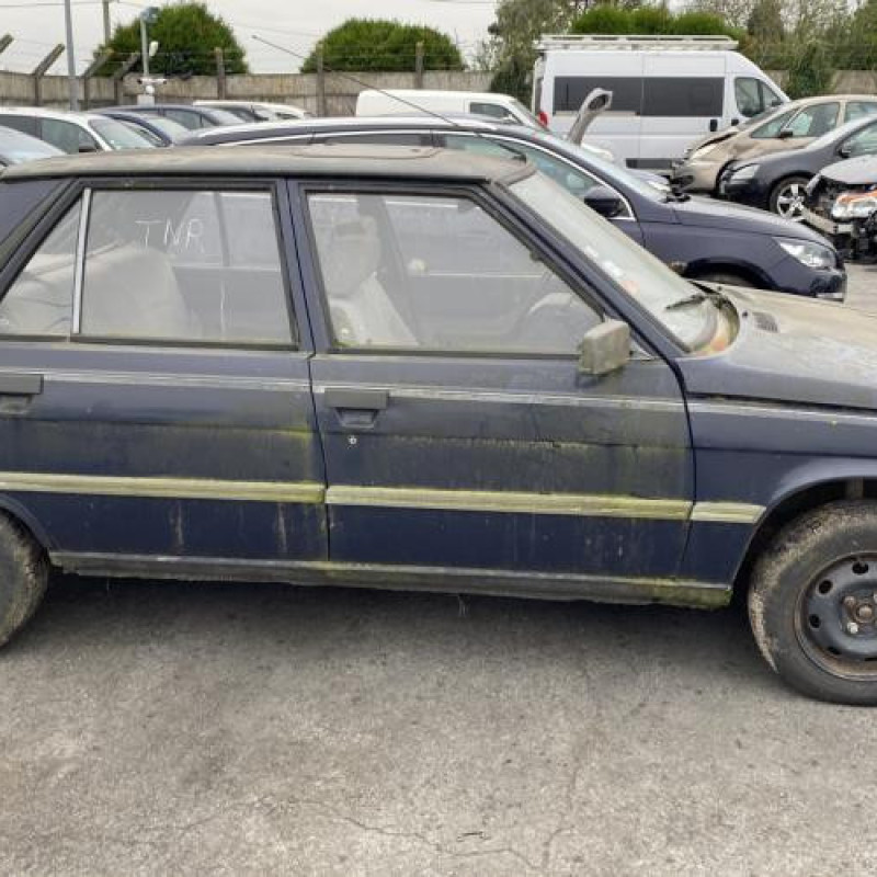 Porte arriere droit RENAULT R11 Photo n°14