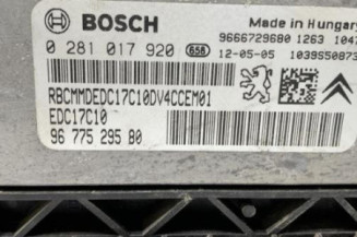 Calculateur moteur PEUGEOT 208 1