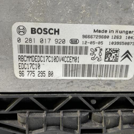 Calculateur moteur PEUGEOT 208 1