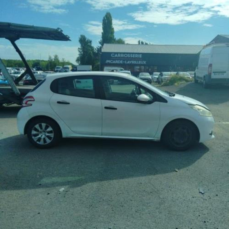 Calculateur moteur PEUGEOT 208 1 Photo n°4