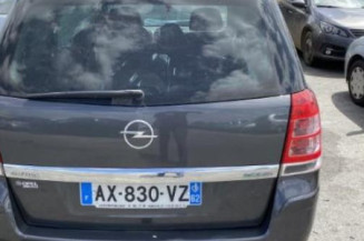Bouton de warning OPEL ZAFIRA B