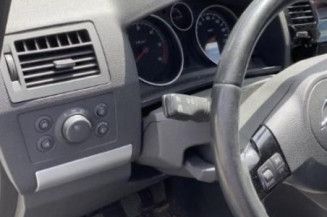 Bouton de warning OPEL ZAFIRA B