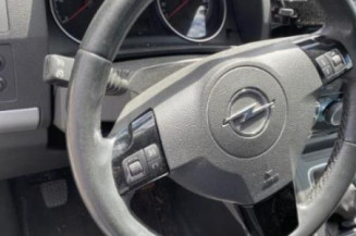 Bouton de warning OPEL ZAFIRA B