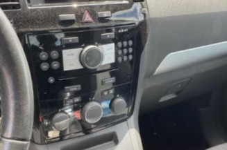 Bouton de warning OPEL ZAFIRA B