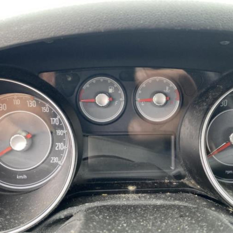 Bouton de warning FIAT PUNTO EVO 3 Photo n°20