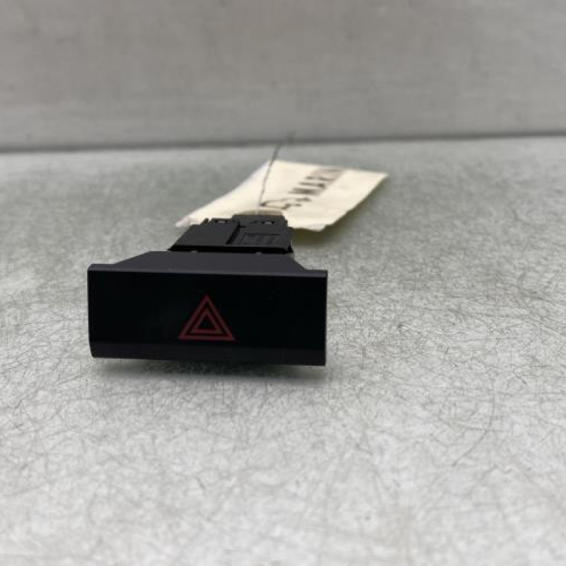 Bouton de warning SEAT LEON 3 Photo n°1