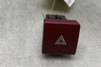 Bouton de warning PEUGEOT PARTNER 2 Photo n°1