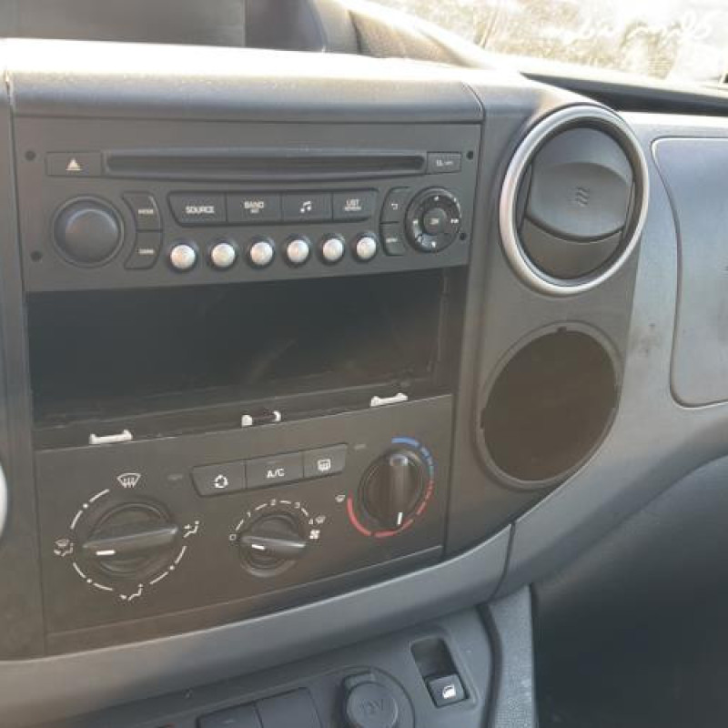 Bouton de warning PEUGEOT PARTNER 2 Photo n°18
