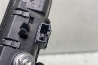 Bouton de coffre VOLKSWAGEN TIGUAN 1