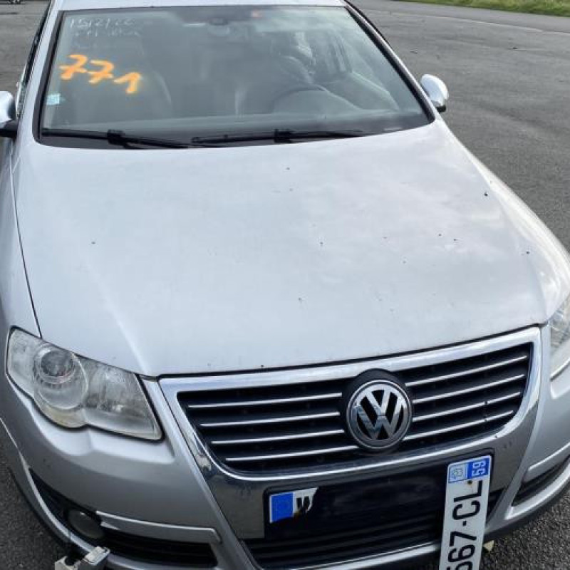 Bouton de coffre VOLKSWAGEN PASSAT 5 Photo n°13