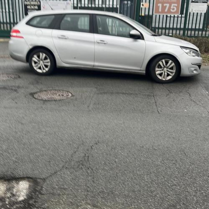 Ecran GPS PEUGEOT 308 2 SW Photo n°5