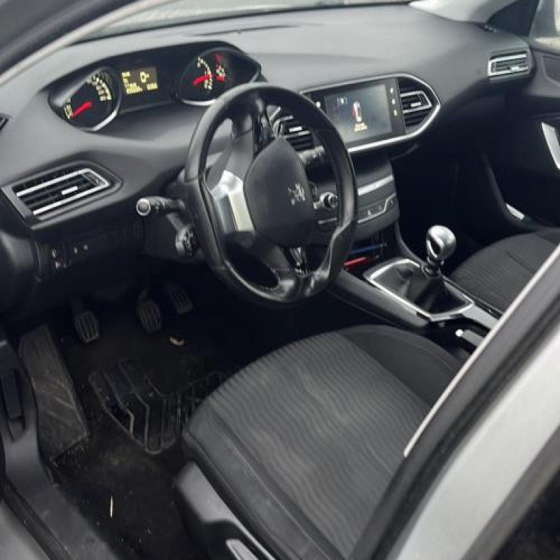 Ecran GPS PEUGEOT 308 2 SW Photo n°9
