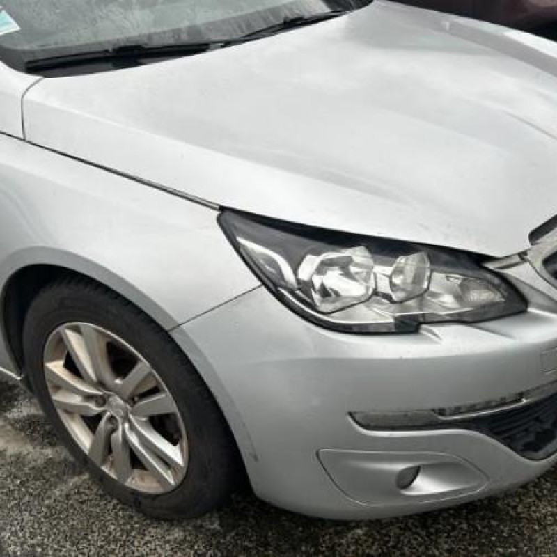 Ecran GPS PEUGEOT 308 2 SW Photo n°17