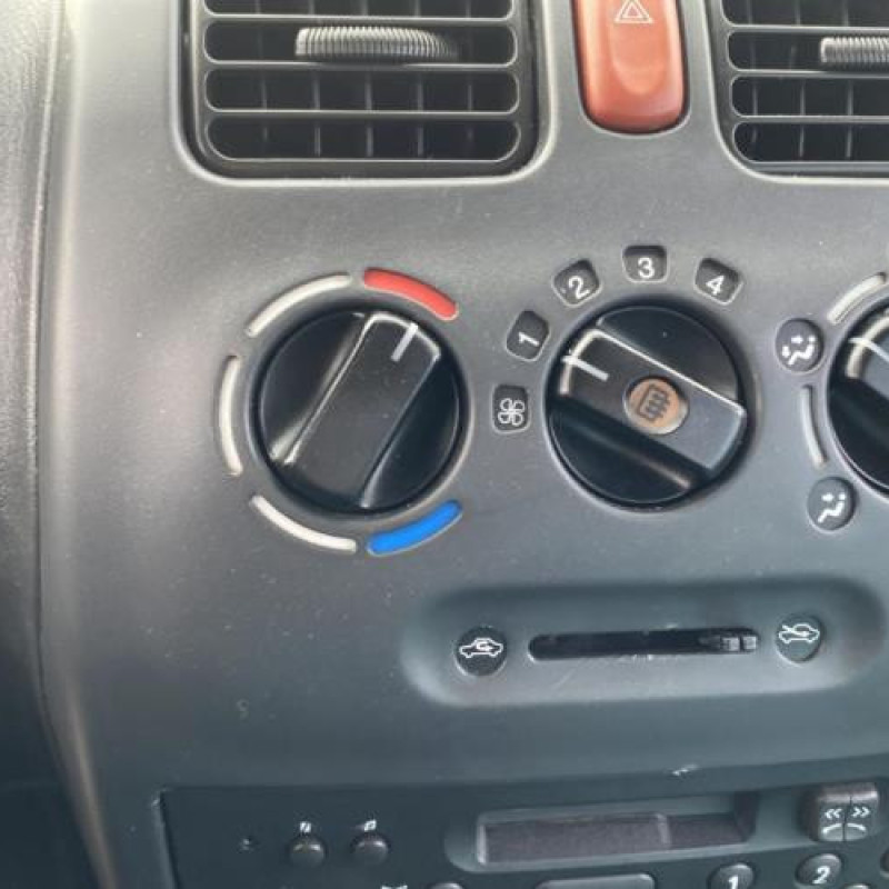 Charniere de capot OPEL AGILA A Photo n°19