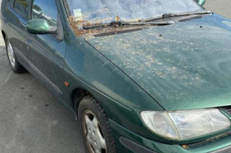 Interrupteur de leve vitre avant gauche RENAULT MEGANE 1