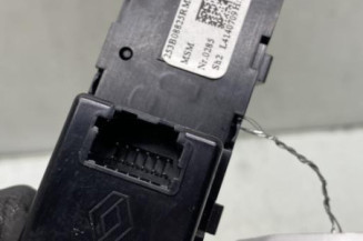 Commande autoradio RENAULT CLIO 4