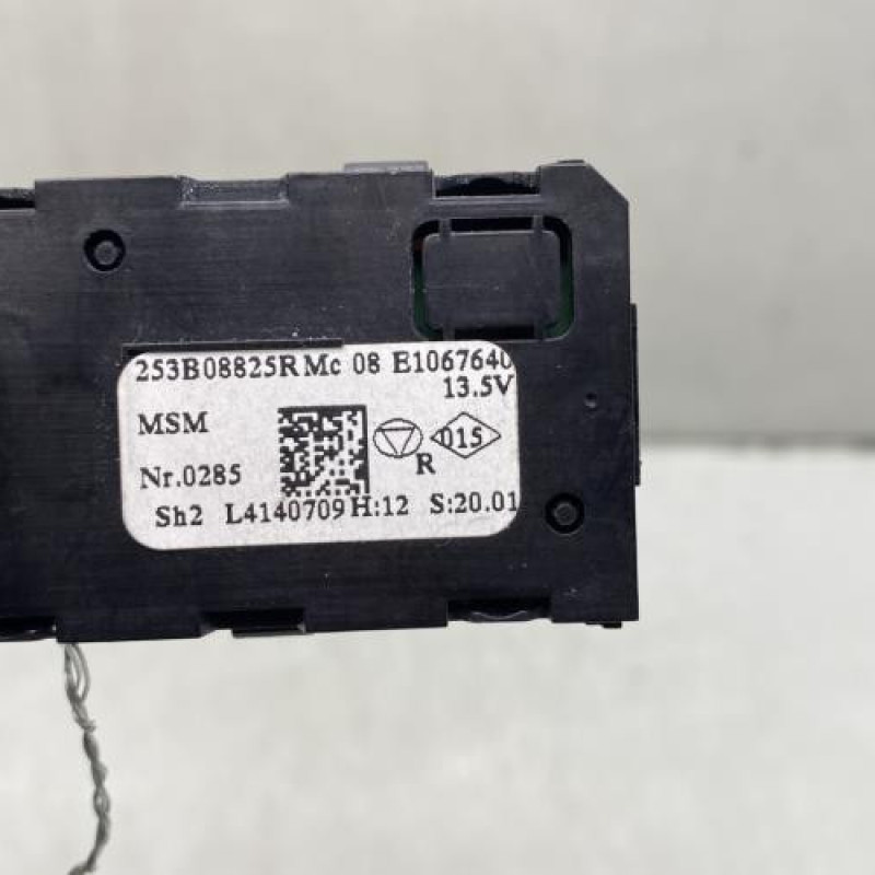 Commande autoradio RENAULT CLIO 4 Photo n°4