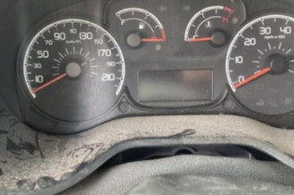 Feu arriere stop central FIAT DOBLO 2