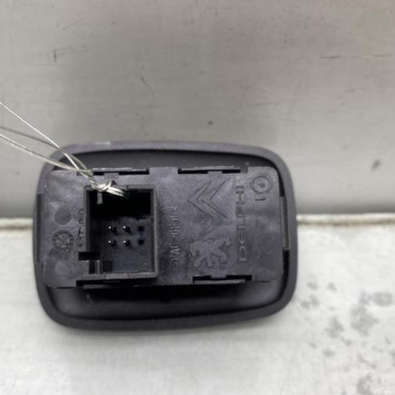 Interrupteur de leve vitre arriere droit CITROEN C5 2 Photo n°3
