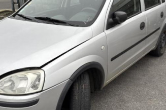 Feu arriere stop central OPEL CORSA C