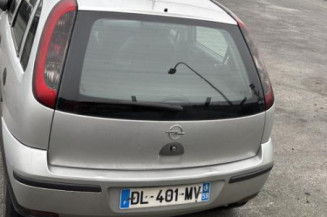 Feu arriere stop central OPEL CORSA C
