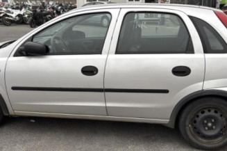 Feu arriere stop central OPEL CORSA C
