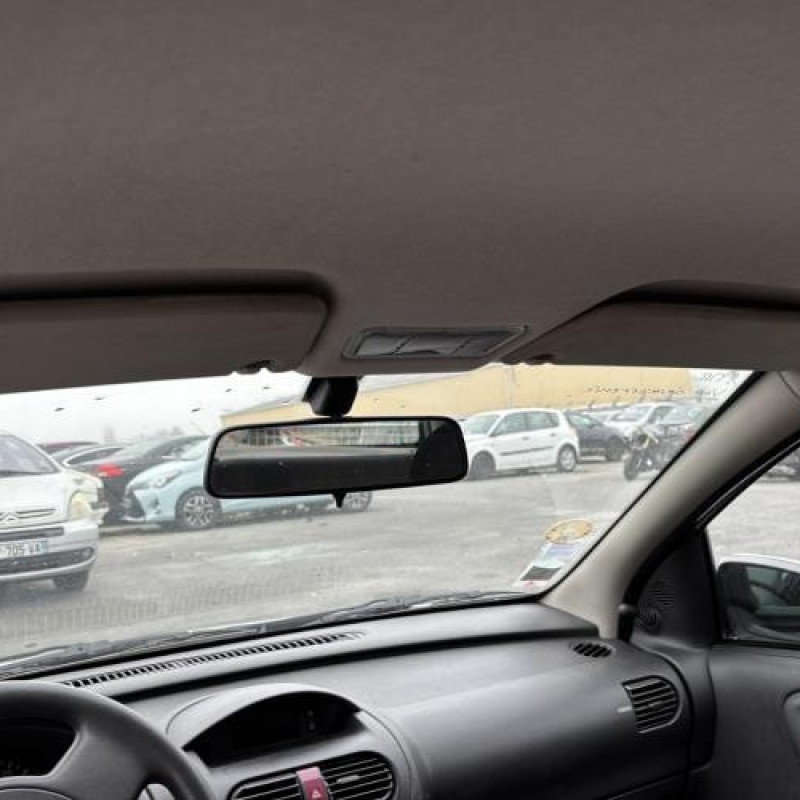 Feu arriere stop central OPEL CORSA C Photo n°17