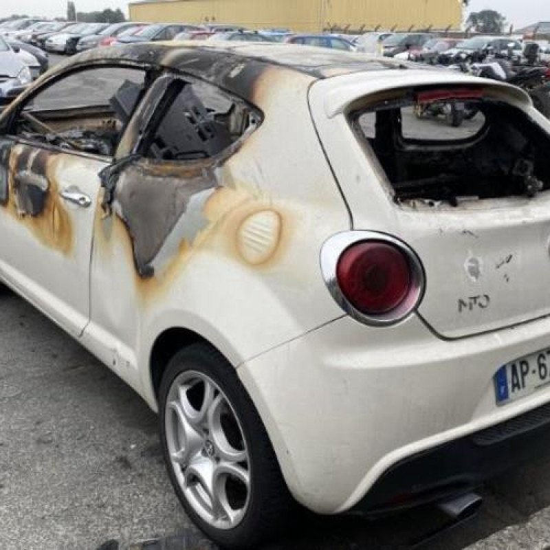 Feu de recul droit ALFA ROMEO MITO Photo n°8