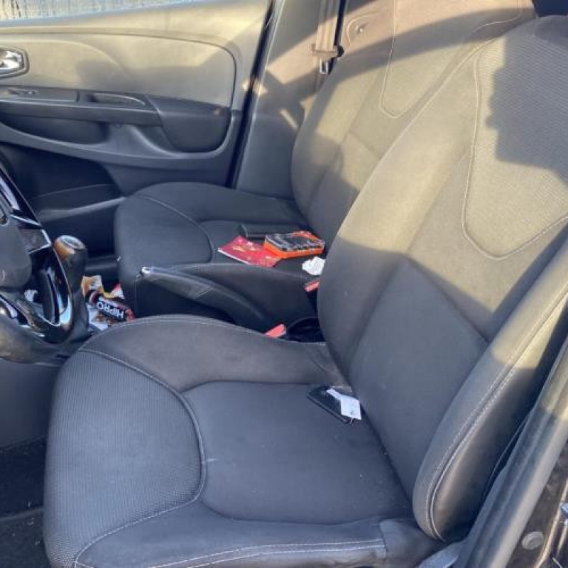 Compresseur clim RENAULT CLIO 4 Photo n°16