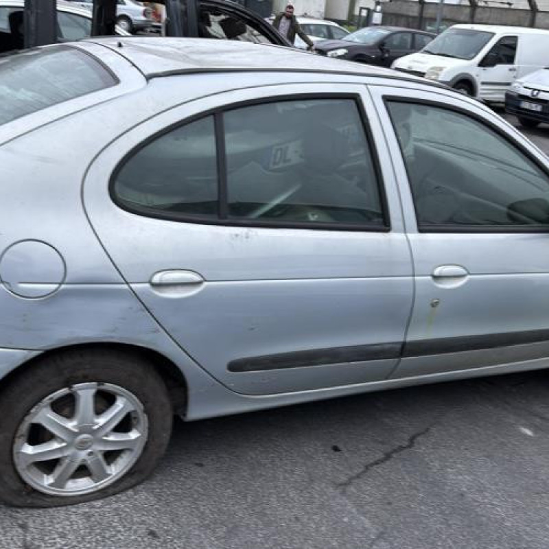 Leve vitre electrique avant droit RENAULT MEGANE 1 Photo n°13