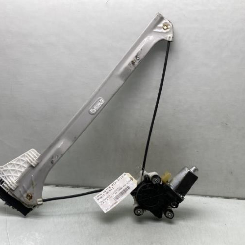 Leve vitre electrique avant droit VOLKSWAGEN FOX Photo n°4