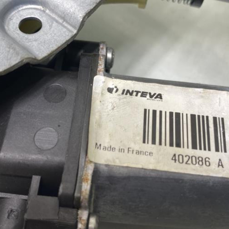 Leve vitre electrique avant droit RENAULT KANGOO 2 Photo n°9