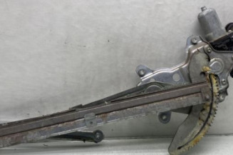 Leve vitre electrique avant droit SUZUKI SWIFT 3 Photo n°1