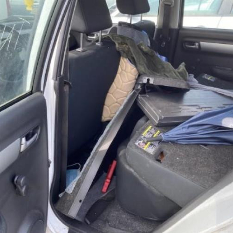 Leve vitre electrique avant droit SUZUKI SWIFT 3 Photo n°13