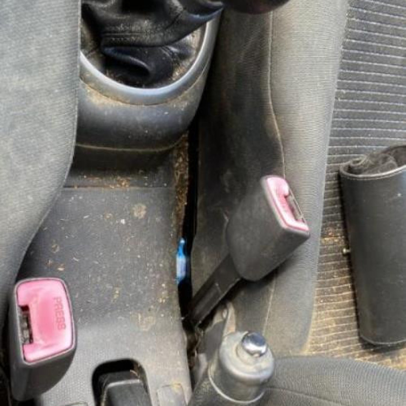 Leve vitre electrique avant droit SUZUKI SWIFT 3 Photo n°17