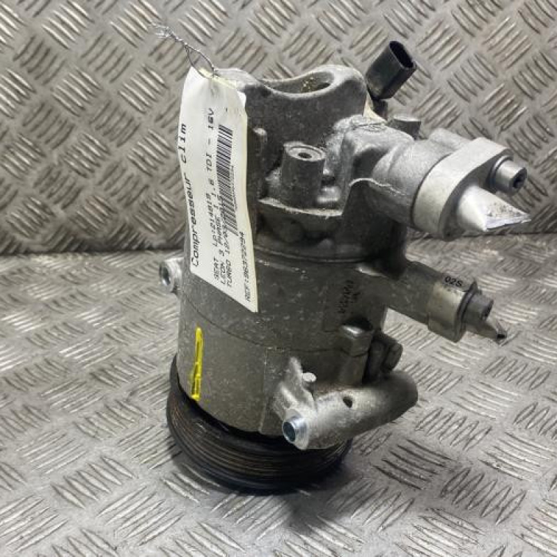 Compresseur clim SEAT LEON 3 Photo n°1