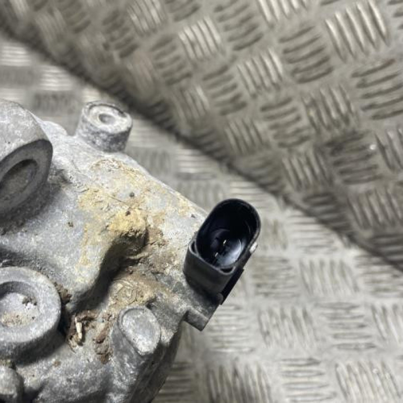 Compresseur clim SEAT LEON 3 Photo n°3