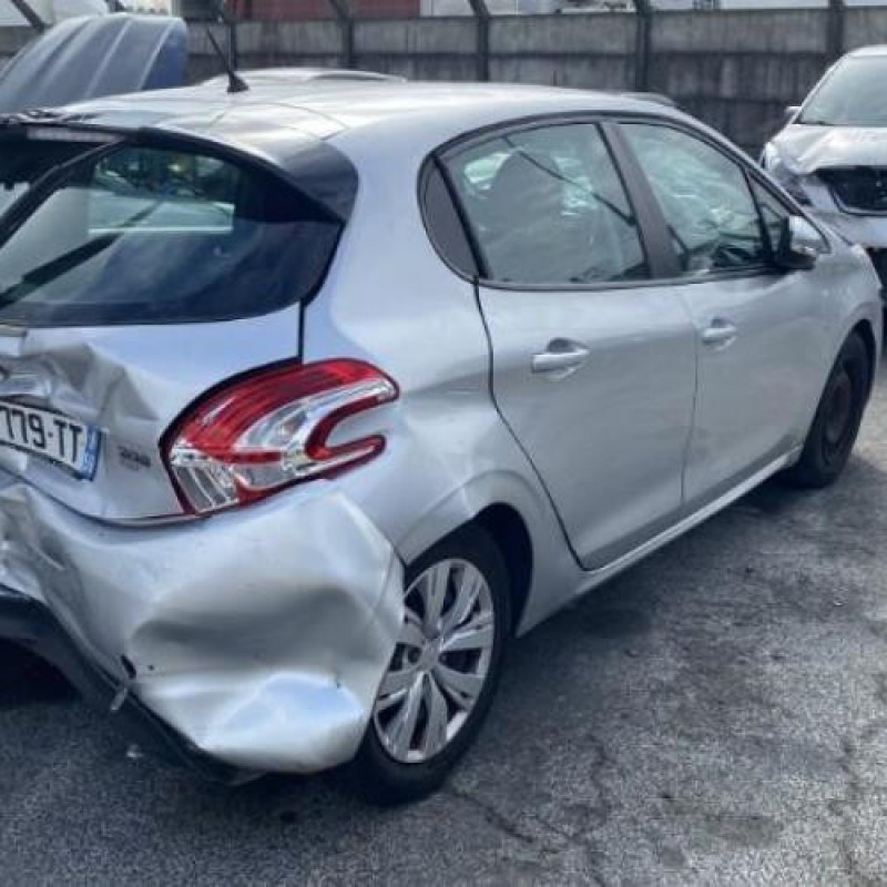 Leve vitre electrique avant gauche PEUGEOT 208 1 Photo n°8