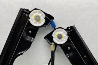Leve vitre electrique avant droit NISSAN QASHQAI 1