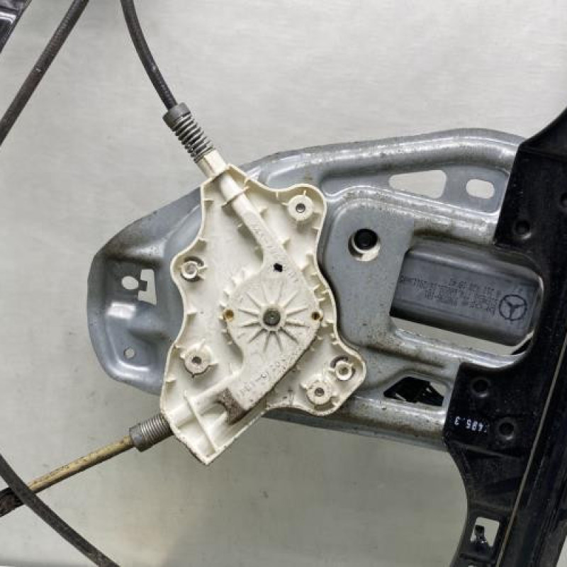 Leve vitre electrique avant gauche MERCEDES CLASSE C 203 Photo n°6