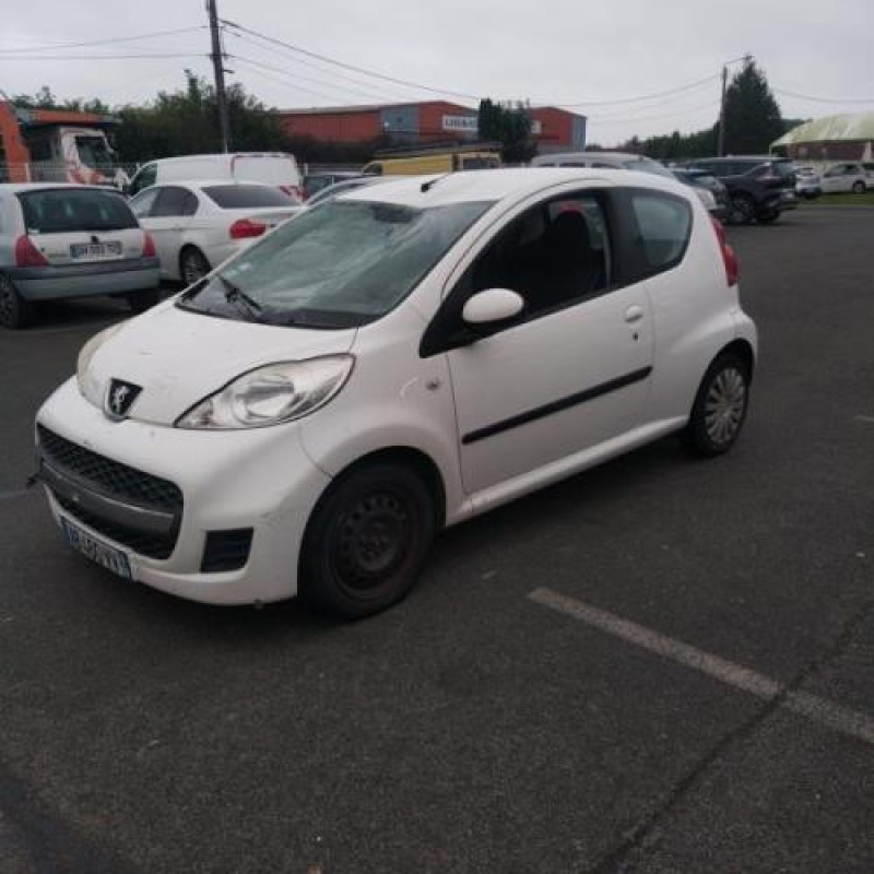 Leve vitre electrique avant gauche PEUGEOT 107 Photo n°7