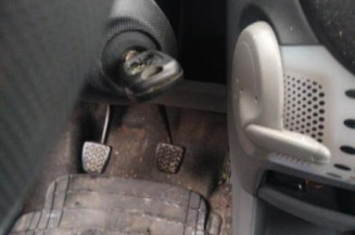 Leve vitre electrique avant gauche PEUGEOT 107