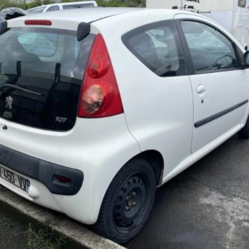 Leve vitre electrique avant gauche PEUGEOT 107 Photo n°17