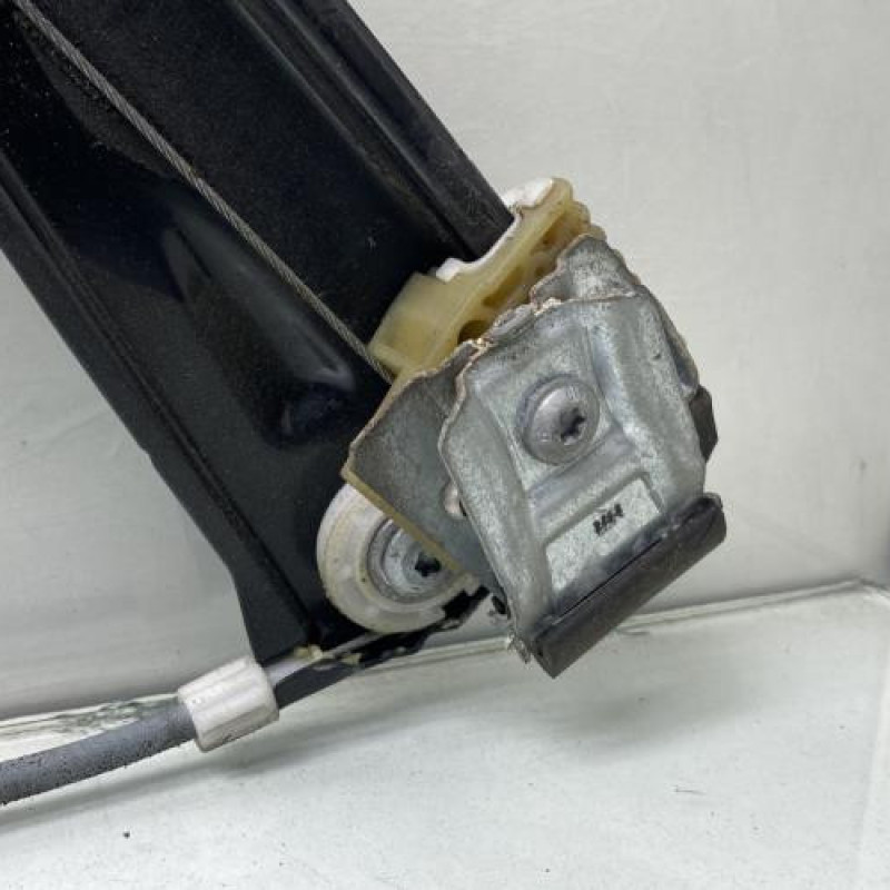 Leve vitre electrique avant droit VOLKSWAGEN GOLF 5 Photo n°5