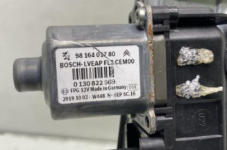 Leve vitre electrique avant gauche PEUGEOT 208 1