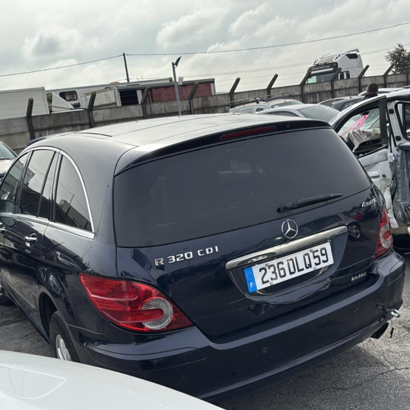 MERCEDES CLASSE R 251 PHASE 1 BREAK 320 3.0 CDI - 24V V6 TURBO 4-MATIC 4X4 Photo n°4