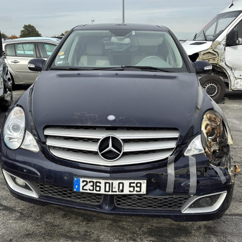 MERCEDES CLASSE R 251 PHASE 1 BREAK 320 3.0 CDI - 24V V6 TURBO 4-MATIC 4X4 Photo n°8