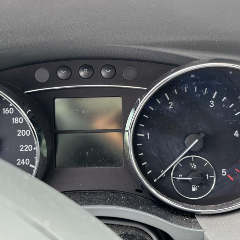 MERCEDES CLASSE R 251 PHASE 1 BREAK 320 3.0 CDI - 24V V6 TURBO 4-MATIC 4X4 Photo n°13