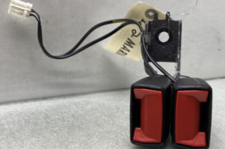 Attache ceinture arriere droit PEUGEOT 308 2 SW Photo n°1